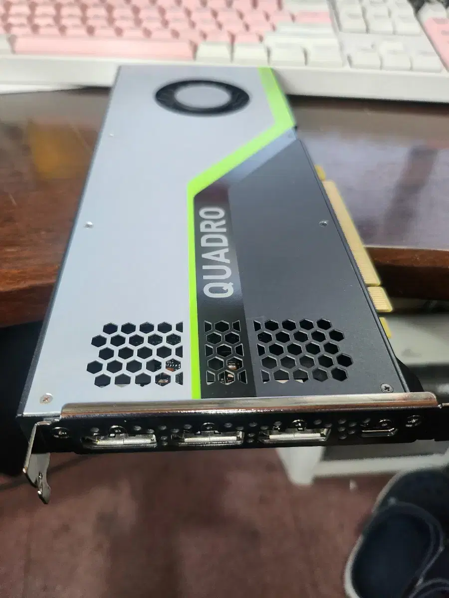 쿼드로(quadro)RTX4000 8g 민트급